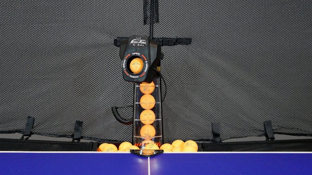 Donic Robopong 545  robot